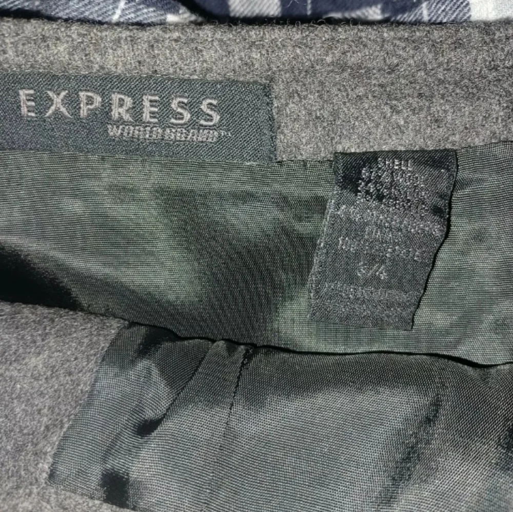 Express World Brand 3/4 Mini Skirt Gray Wrap Wool Blend. Dimensions wais…